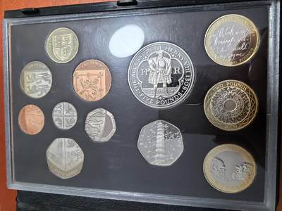 长老汇蛇年精选第三十三场拍卖 - 2009英国精制币12枚，盒证全，含大热门邱园50便士，普制币套装市场价大约2900元，这套是精制币