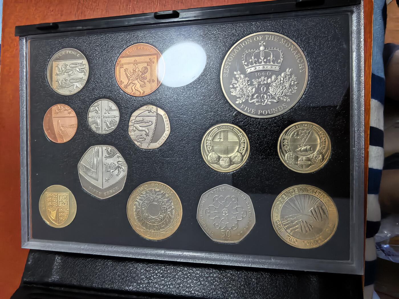 长老汇蛇年精选第三十三场拍卖 2010英国精制币13枚，盒证全