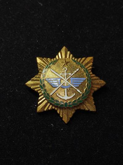 蜀地medal第10场精品专场拍卖 - 缅甸军事功绩勋章 铜质镀金珐琅敏昂莱大将同款 #02