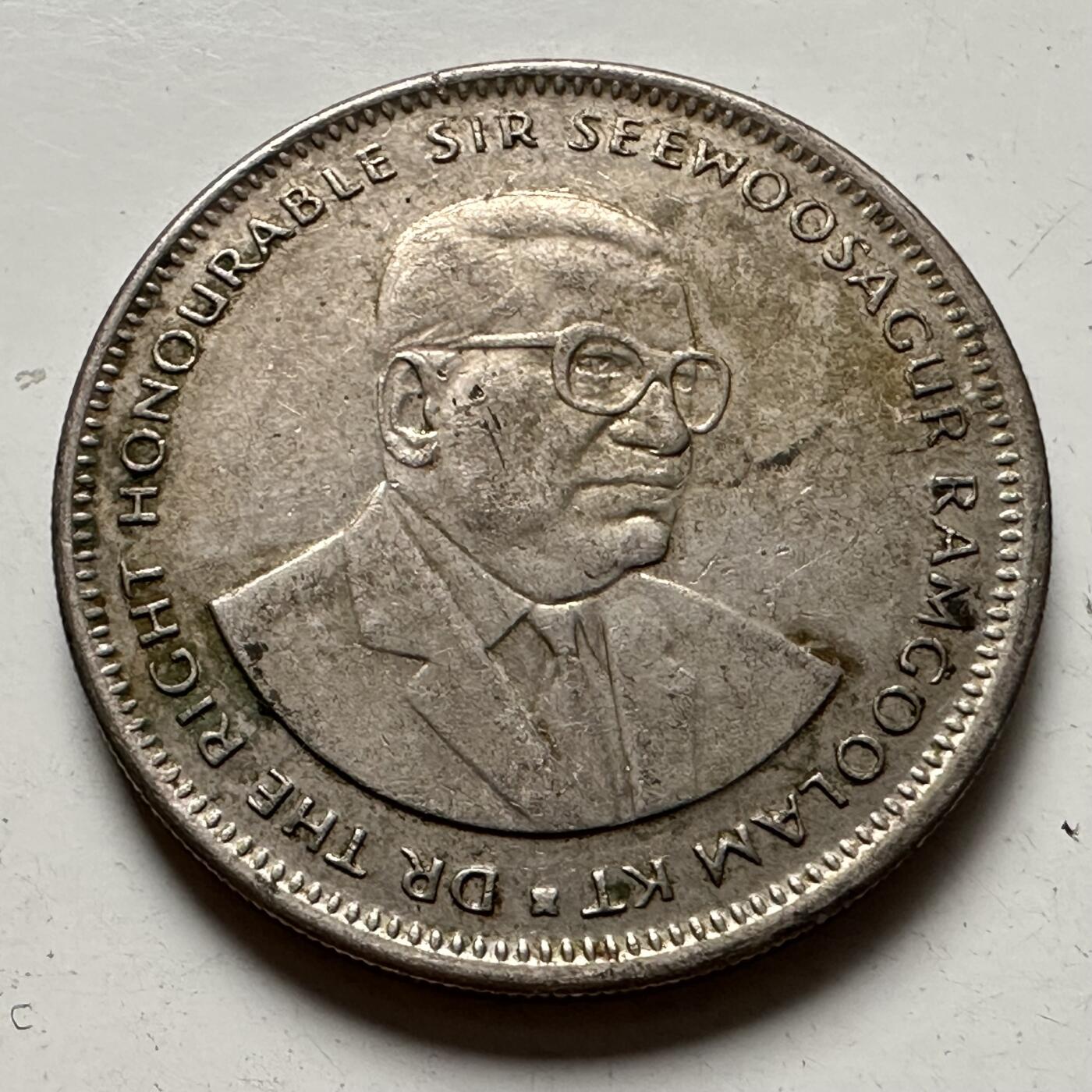 🌹外币初藏🌹🐯2025年第85场  每周二四六晚8️⃣点 接代拍 毛里求斯1997年一卢比