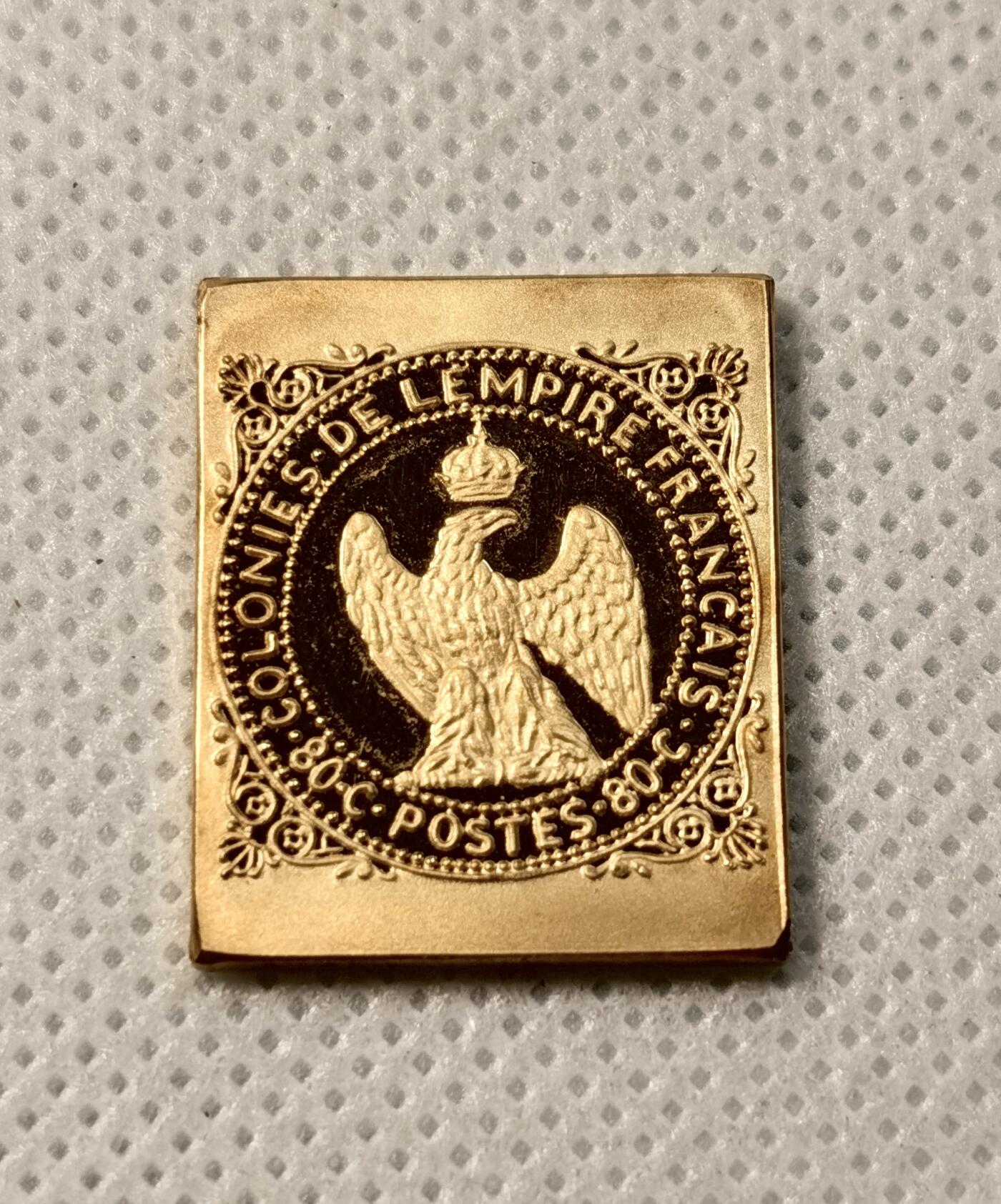 甄臻铺-世界币章拍卖（第28期），送拍享返佣金等优惠多多 法国殖民地1859年双头鹰邮票纪念银章，正面是双头鹰图案，背面是COLONIES FRANCAISES字样重6.5g，长23mm，宽19mm