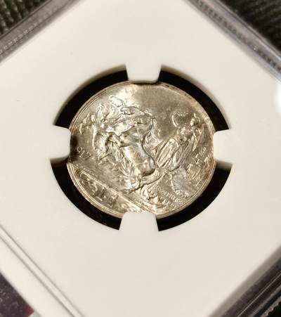 甄臻铺-世界币章拍卖（第28期），送拍享返佣金等优惠多多 NGC-MS63 1917年意大利马车1里拉，细节极好，淡紫色包浆，低评