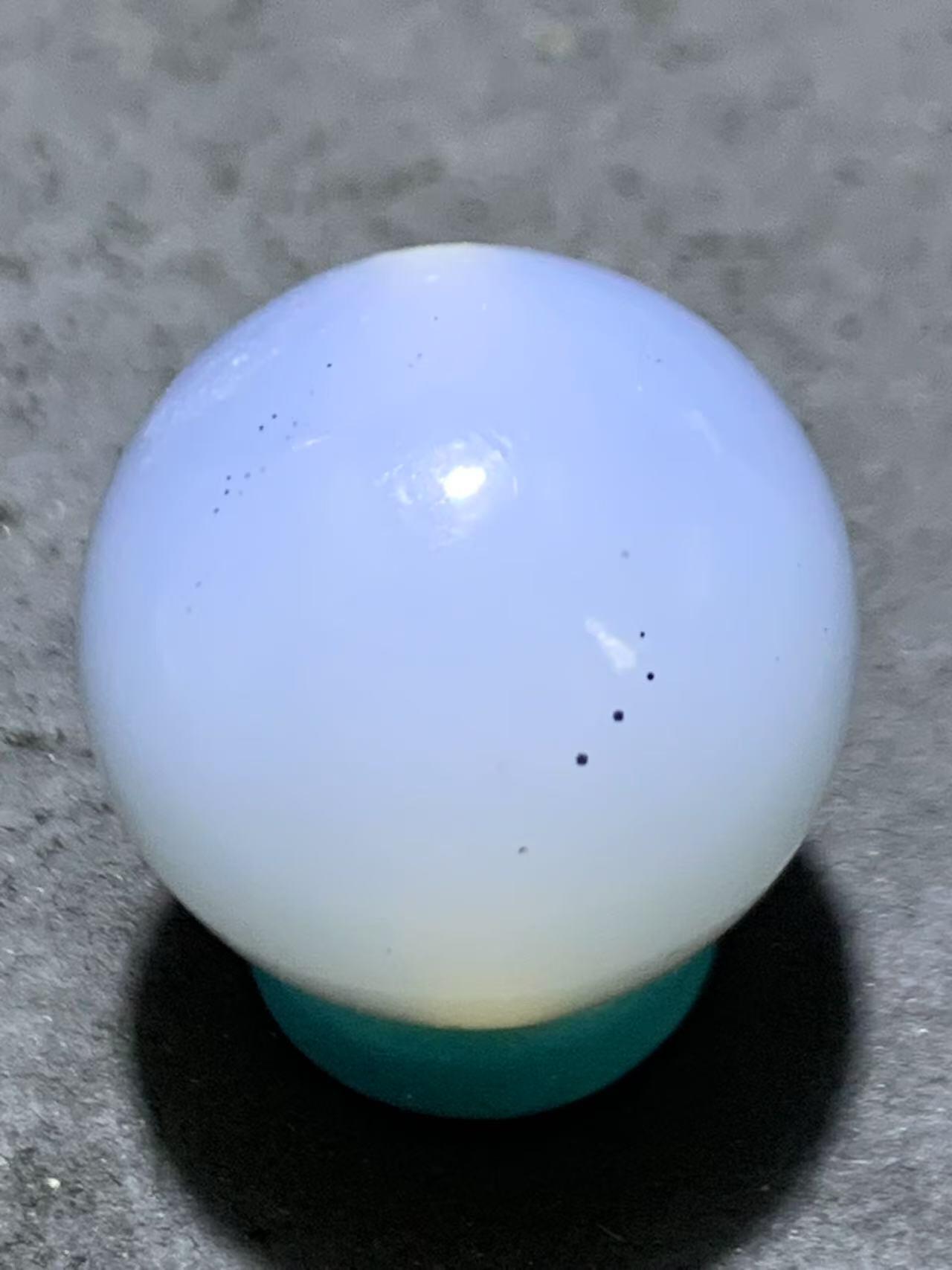 精品冰透高玉化药师玛瑙手工雕刻一心向佛珠子一颗，