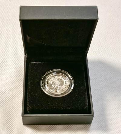 甄臻铺-世界币章拍卖（第28期），送拍享返佣金等优惠多多 2011年 英国1英镑精制银币 城市系列-爱丁堡 原盒无证书 发行量2万枚