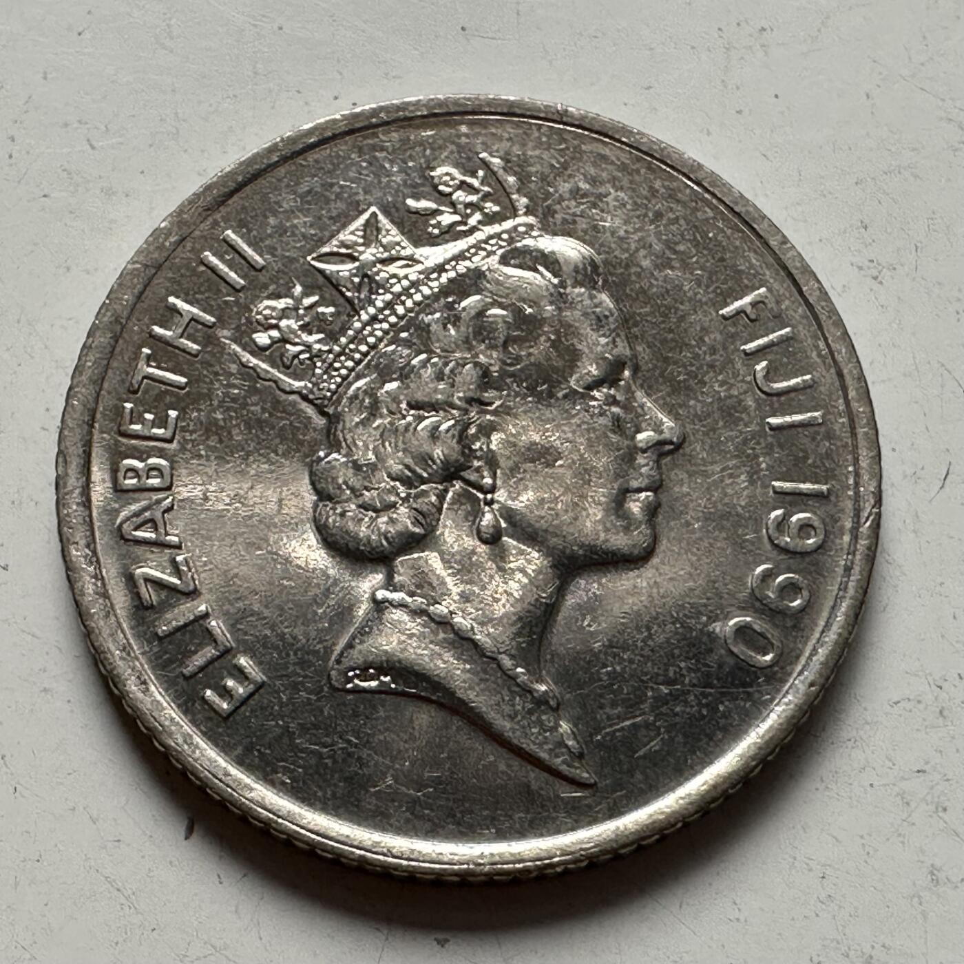 🌹外币初藏🌹🐯2025年第85场  每周二四六晚8️⃣点 接代拍 斐济1990年五分