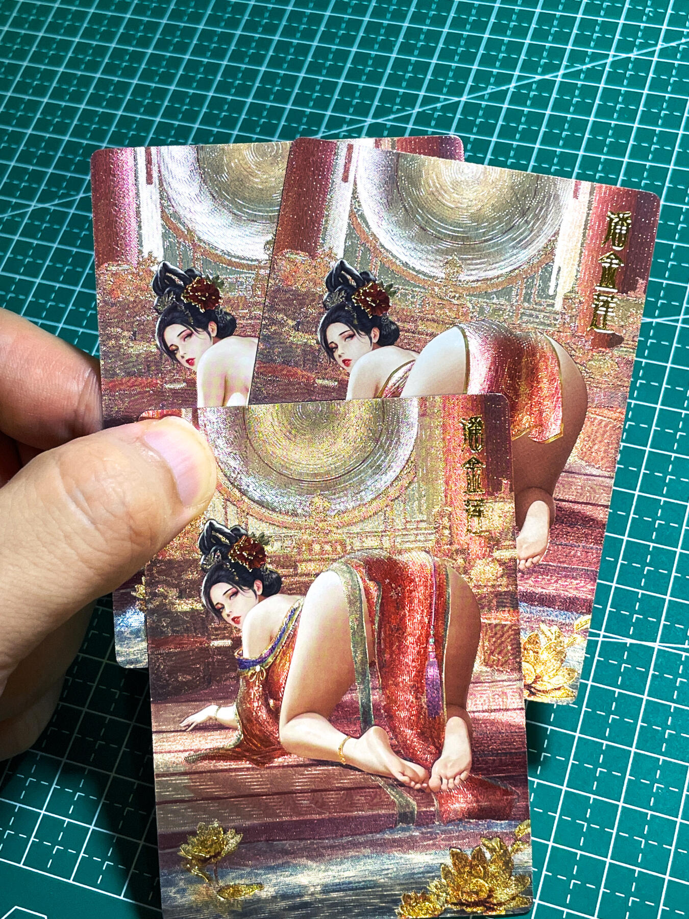 显眼宝26期 都有拍摄近景图可以细看 卡颜悦色系列 金瓶梅系列  潘金莲 超美姿势 三渐变一套3张含艺术  粗闪  63*88