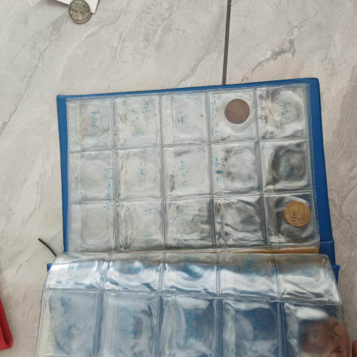 泡泡币外币第六十五场可代拍15038385335微信 硬币册