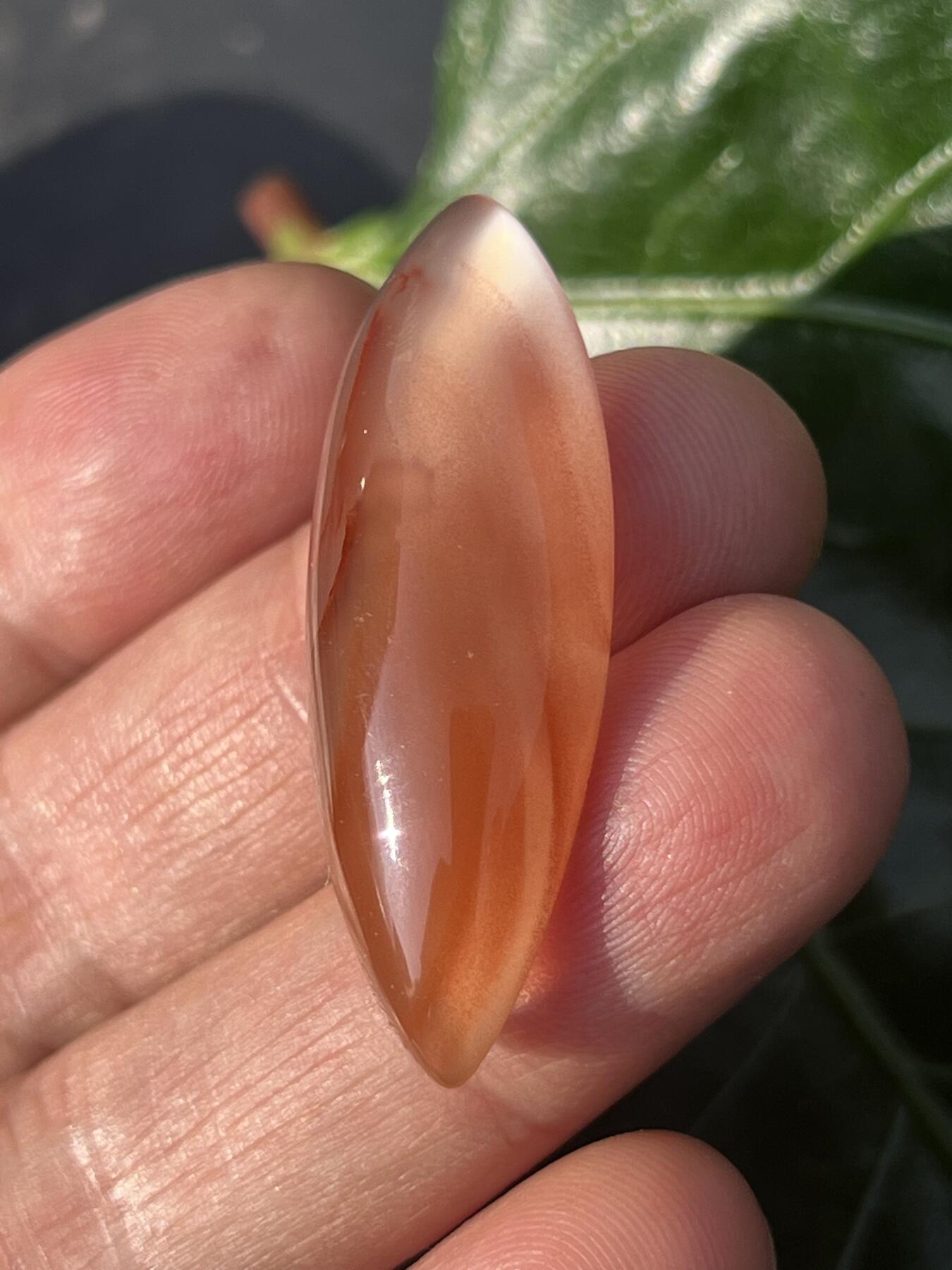 零元拍：南红玛瑙冰飘戒面，凉山联合冰飘料，颜色以实物为准，尺寸约：41/16/8MM，6.8克