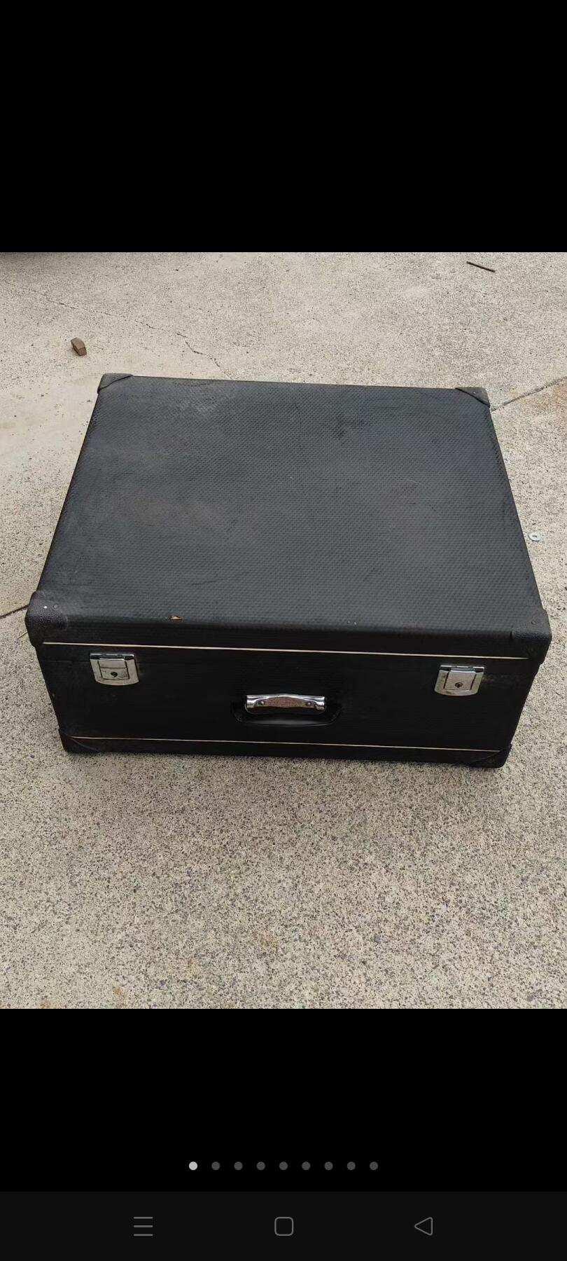 六七十年代鹦鹉牌120贝斯手风琴，四排簧，原盒包装，保存完好，品相一流，正常使用 六七十年代鹦鹉牌120贝斯手风琴，四排簧，原盒包装，保存完好，品相一流，正常使用