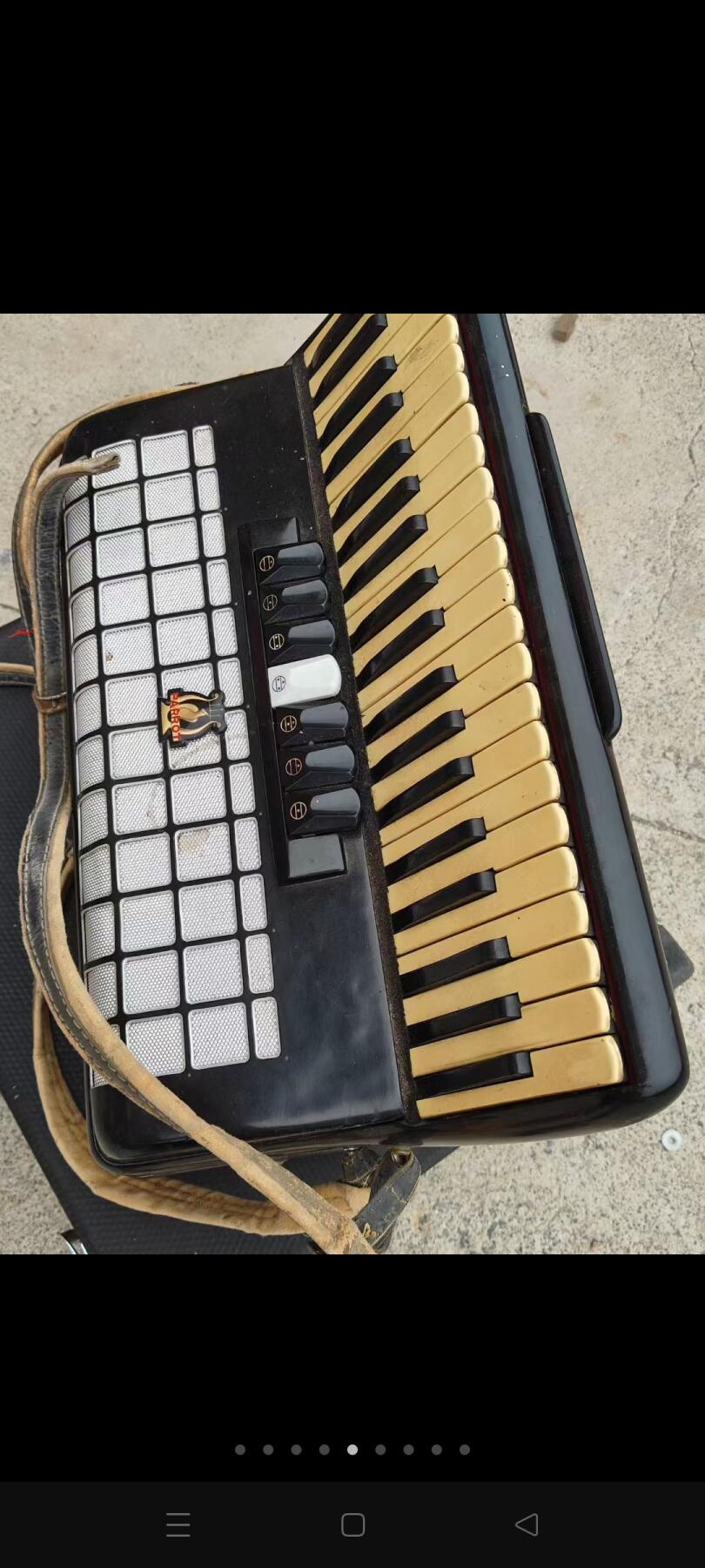 六七十年代鹦鹉牌120贝斯手风琴，四排簧，原盒包装，保存完好，品相一流，正常使用 六七十年代鹦鹉牌120贝斯手风琴，四排簧，原盒包装，保存完好，品相一流，正常使用