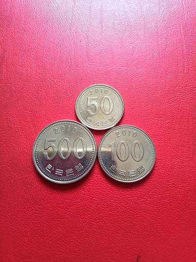 【云涧收藏】第五十一场 - 韩国2010年50、100、500元3枚，UNC