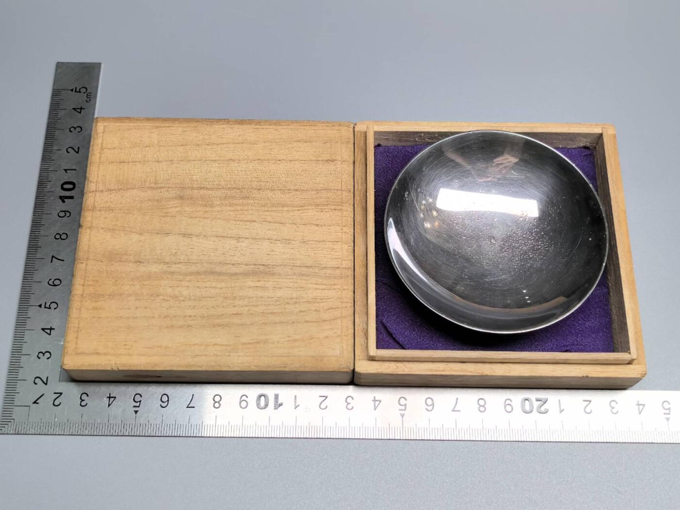 小驴勋章奖章收藏8月9日星期六晚18点拍卖（有偿代拍送拍规则在简介最后，店主微信码在最后一拍品，参拍须阅读规则后再参拍，关系到运费包装发货时效真假辨别等关键信息，送拍规则在介绍最后面）