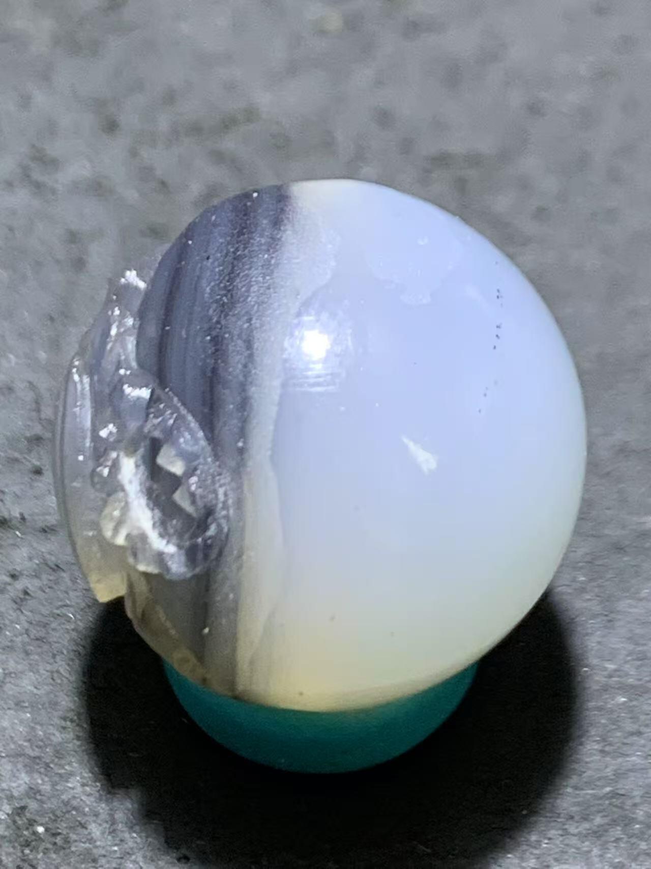 精品冰透高玉化药师玛瑙手工雕刻一心向佛珠子一颗，