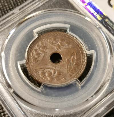 甄臻铺-世界币章拍卖（第28期），送拍享返佣金等优惠多多 PCGS- MS63BN 中华民国二十二年一分铜币，经常上大拍的经典品种，升值潜力极大，值得收藏