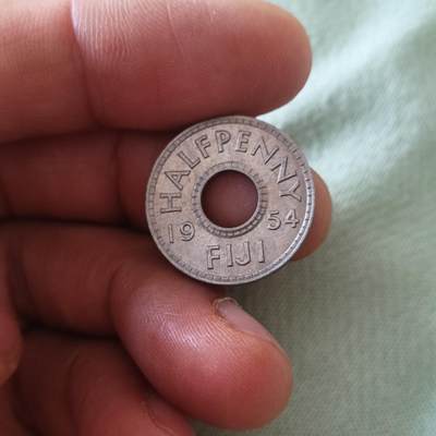 泡泡币外币第六十五场可代拍15038385335微信 斐济女王半便士