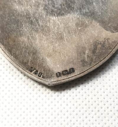 甄臻铺-世界币章拍卖（第28期），送拍享返佣金等优惠多多 英国1936年汉普郡女子学校220码赛跑纪念章，银质，正面皇冠和十字架图案，背面刻有