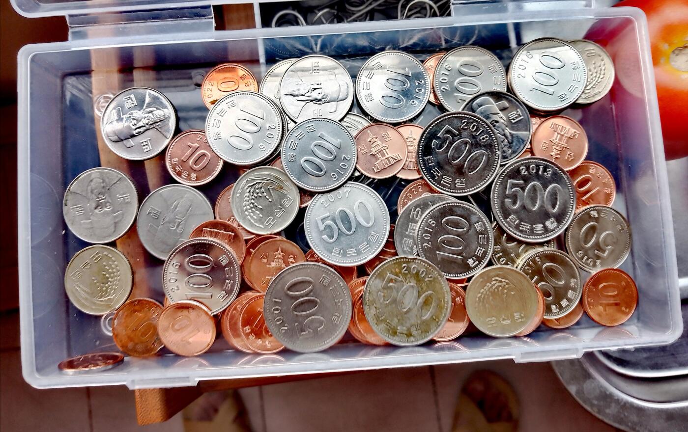 $宁静致远$ 2025年8月亚洲纸币拍卖 韩国各年份靓品硬币一堆约80枚