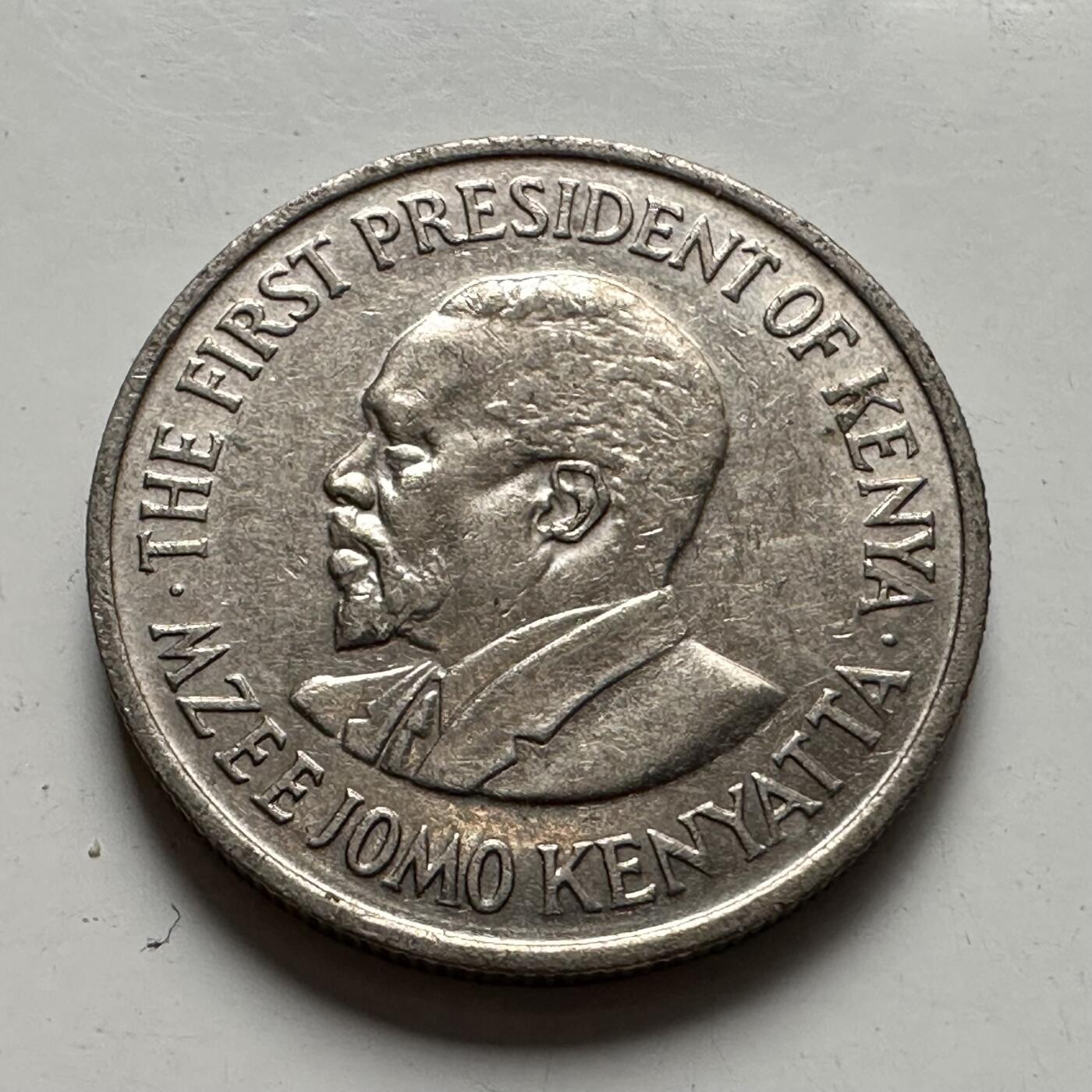 🌹外币初藏🌹🐯2025年第85场  每周二四六晚8️⃣点 接代拍 肯尼亚1977年50分