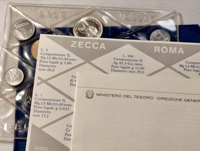 甄臻铺-世界币章拍卖（第28期），送拍享返佣金等优惠多多 1981年 意大利 卡装BU套币 共11枚 含500里拉帆船少女银币