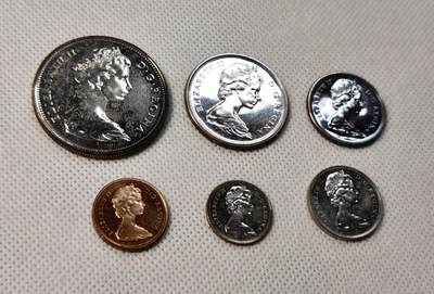 甄臻铺-世界币章拍卖（第28期），送拍享返佣金等优惠多多 1967年 加拿大建国100周年套币 含4枚银币