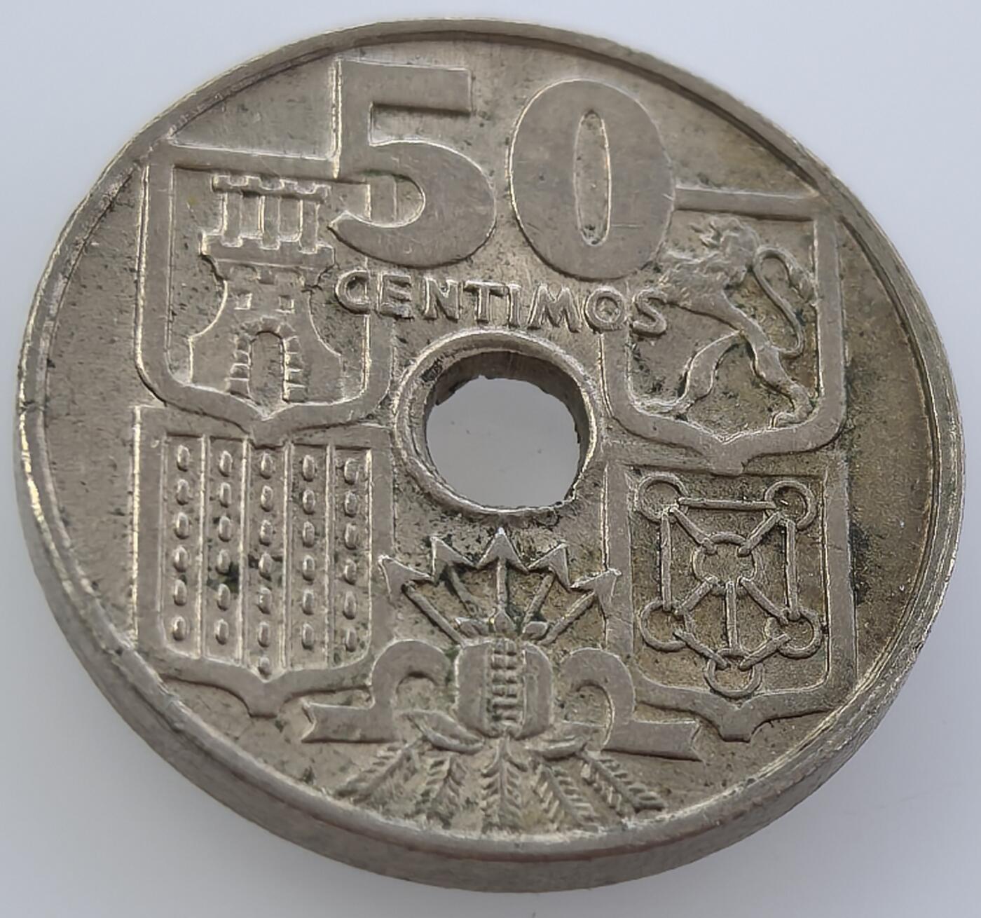 外国优质老铜币纪念币银币，周五晚上九点倒数截拍，满百包邮，可寄存半年，喜欢朋友微信扫描二维码可直接参拍