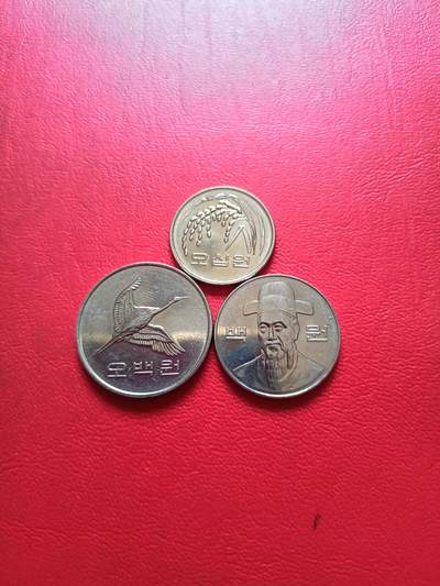 【云涧收藏】第五十一场 韩国2010年50、100、500元3枚，UNC