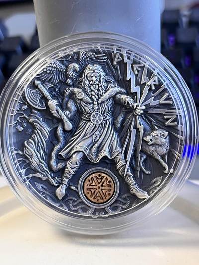 第170期拍卖【长期征集拍品】 - 纽埃2018年斯拉夫之神系列雷神佩龙镶嵌木头银币，999银，发行500枚