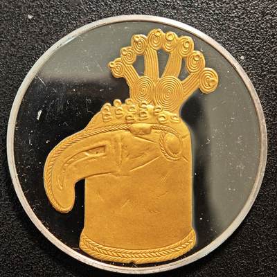 【德藏】世界币章拍卖第141期（拍品征集中~欢迎藏友联系） - 现代 哥伦比亚黄金博物馆馆藏品局部镀金纪念银章 直径约：44.4mm；重约：31.6g