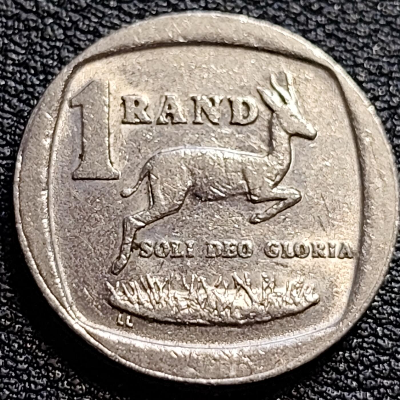 泉币菌-第73场-各国散币场 南非1兰特 1995年 跳羚20mm