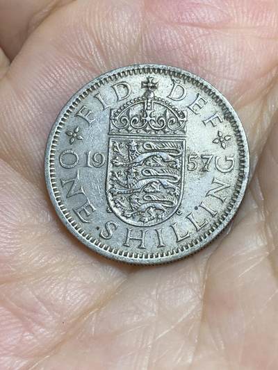 2025年第七十七场(总第一百零三场）外国好品散币(免佣金) - 英国🇬🇧1957年1先令(伊丽莎白二世青年桂冠第二版，英格兰盾徽)