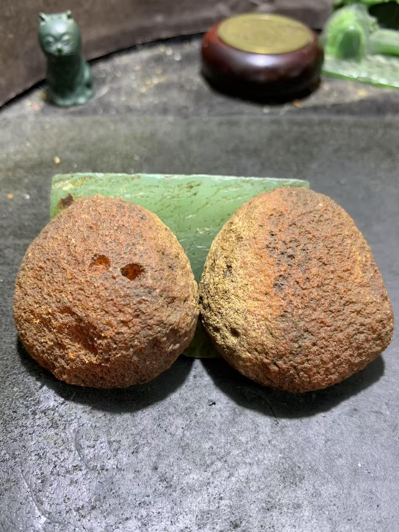 精美亚光原皮冻料冰飘心战国红玛瑙对切原石摆件一对