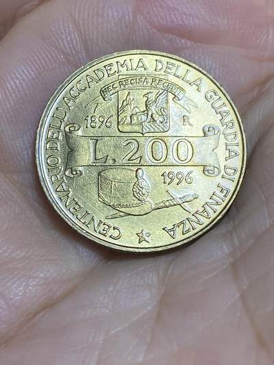 2025年第七十七场(总第一百零三场）外国好品散币(免佣金) - 意大利🇮🇹1996年200里拉(菲南扎金融卫队学院成立100周年纪念币)