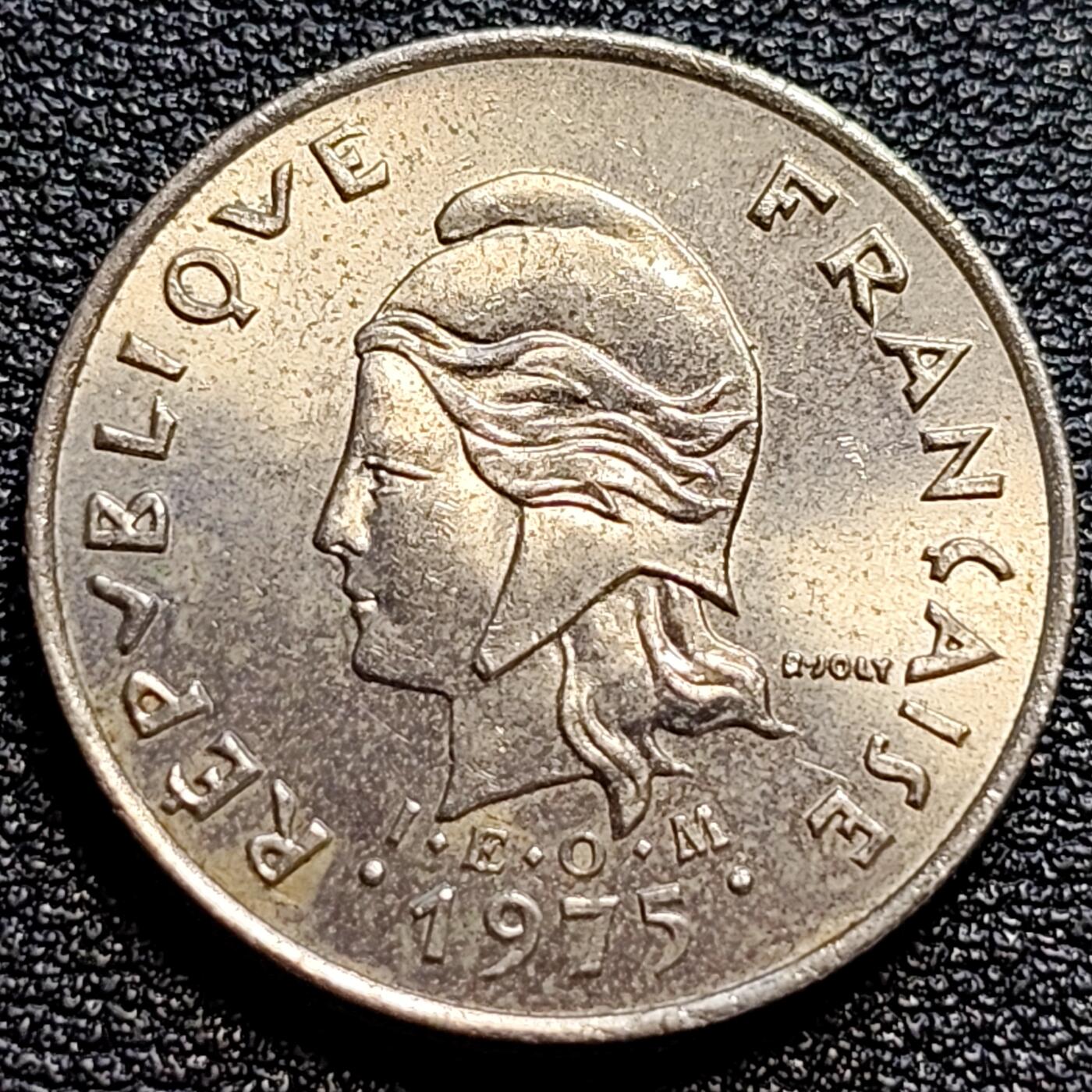 泉币菌-第73场-各国散币场 少见 原光UNC 少见 法属新喀里多尼亚 1975年 10法郎镍币 土著人图腾