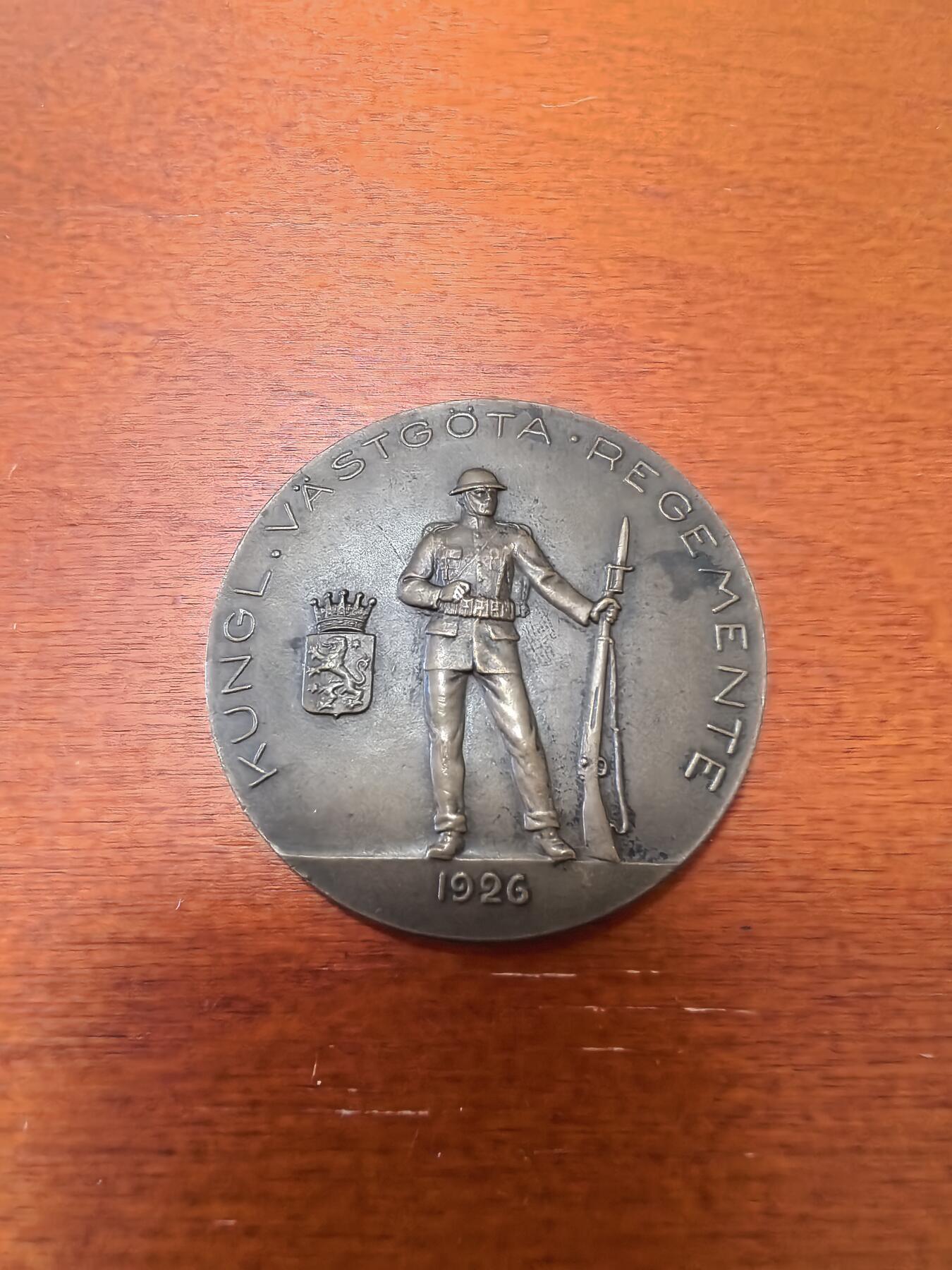 长老汇蛇年精选第三十四场拍卖 1926瑞典古斯塔夫五世阅兵铜章，34克，45MM