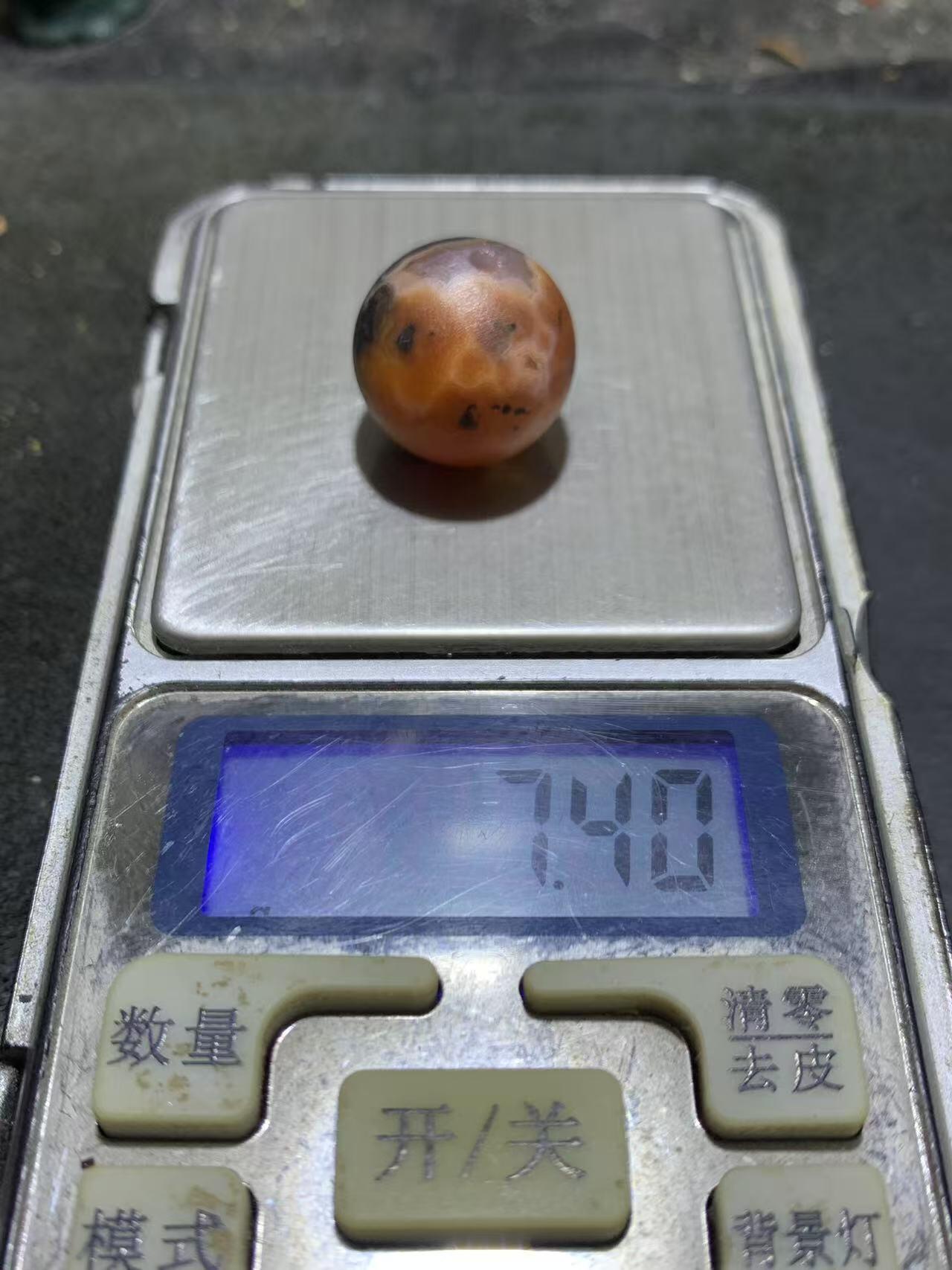 精美亚光原皮冰飘战国红玛瑙圆珠一颗