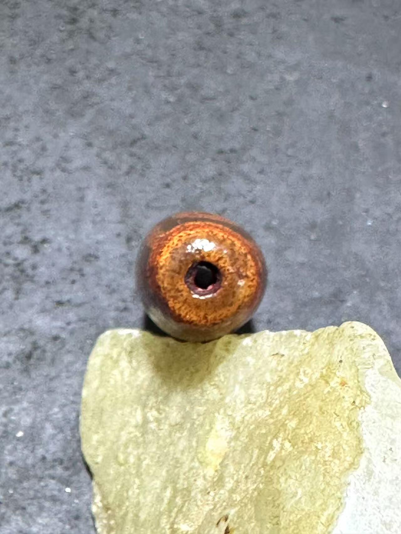 仅此一颗，藏传包浆风化六眼随形天珠一颗，