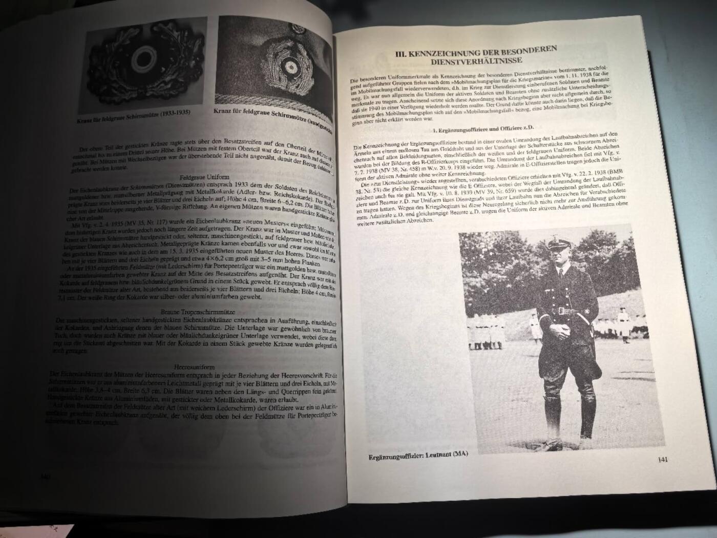 盛世勋华——号角文化勋章邮票专场拍卖第283期 鼎力推荐 德国（1939）国防军制服徽章全记录 海军卷 极为详细 叹为观止 包括制服徽章旗帜装备等等 及各特殊部队专用制服徽章厚达566页 最顶级文献