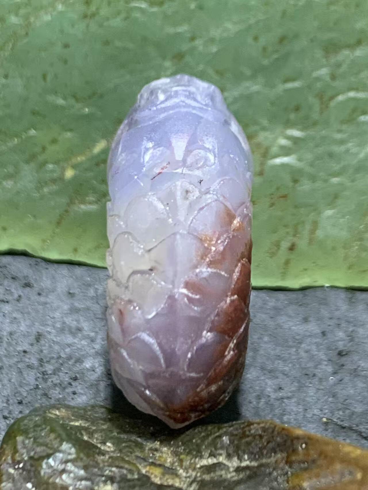 精美亚光高玉化俏色蒙料战国红玛瑙手工雕刻龙扣一个！