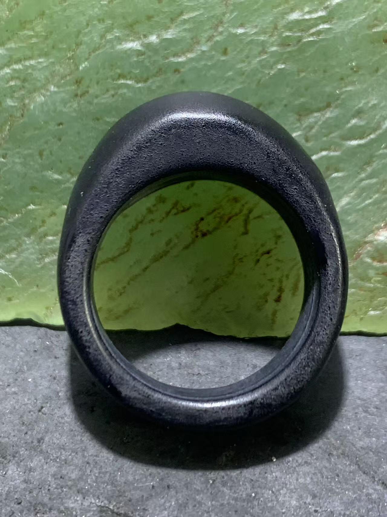 风化纹药师玛瑙通货戒指一个，