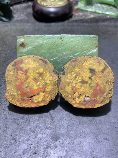 精美亚光原皮草花纹战国红玛瑙对切原石摆件一对 - 精美亚光原皮草花纹战国红玛瑙对切原石摆件一对