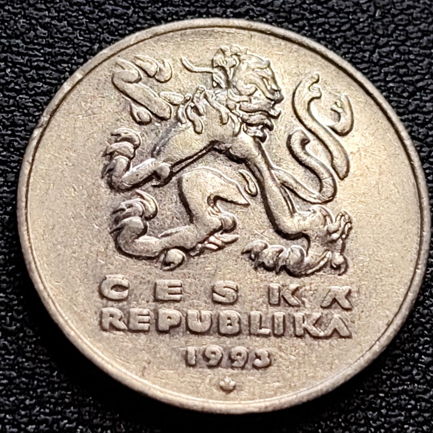 泉币菌-第76场-各国散币场 捷克5克朗硬币 1993年 首年份 双尾狮23mm 欧洲币