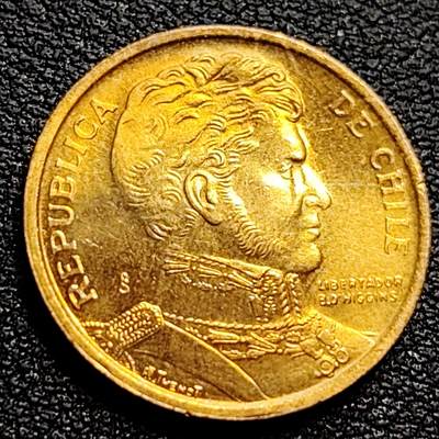 泉币菌-第77场-各国散币场 - 智利2006年10比索青铜币 独立战争领袖奥希金斯 21MM