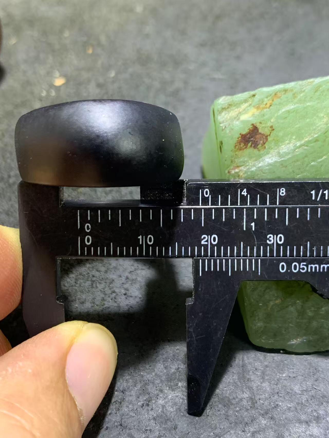 风化纹药师玛瑙通货戒指一个，