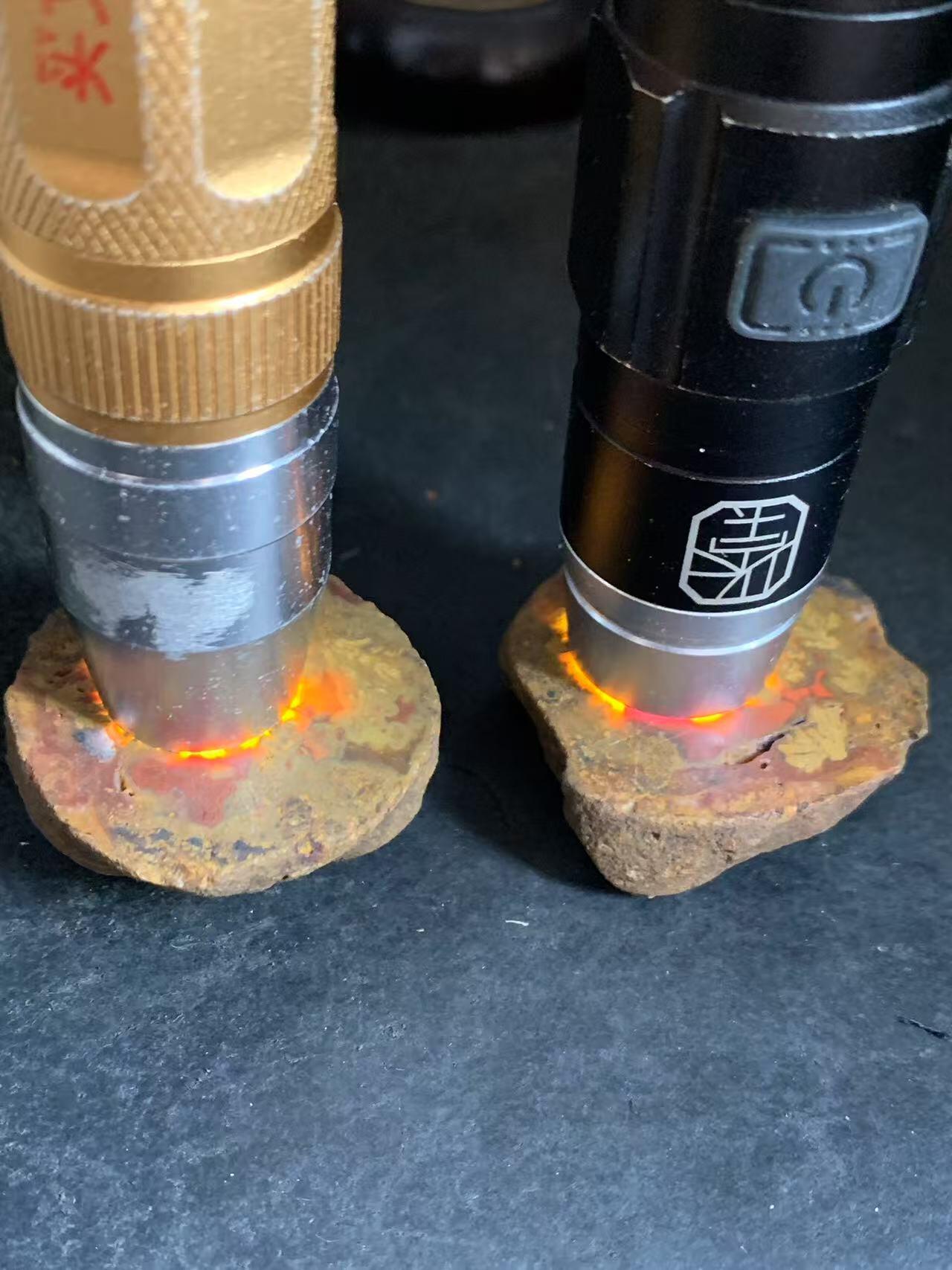 精美亚光原皮草花纹战国红玛瑙对切原石摆件一对