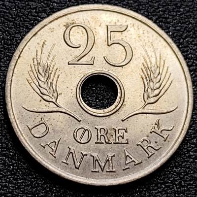 泉币菌-第76场-各国散币场 - 丹麦1972年25欧尔中孔镍币 玛格丽特二世花押 