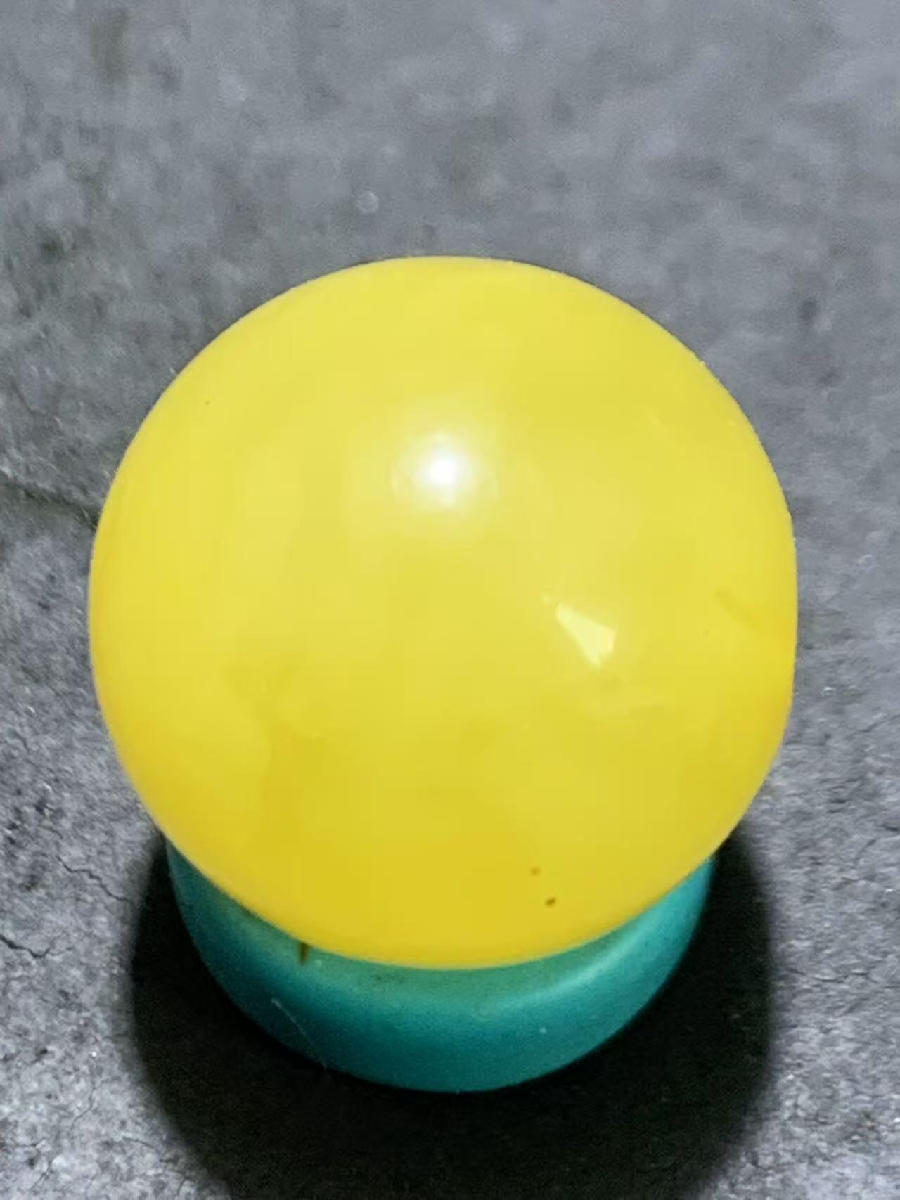 天然乌克兰原矿蜜蜡通货随形圆珠一颗，