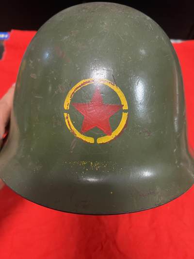 真品毛主席像章、纪念章 老头盔