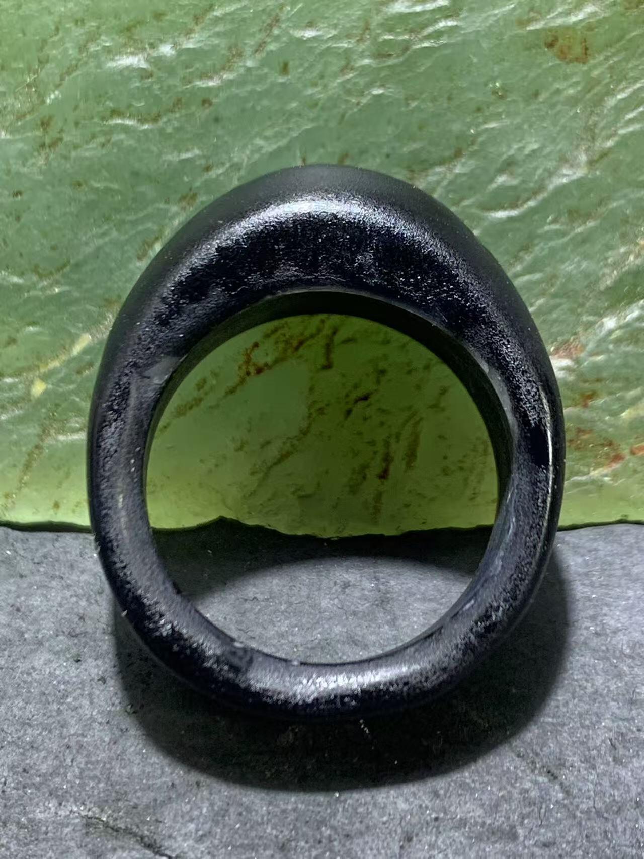 风化纹药师玛瑙通货戒指一个，