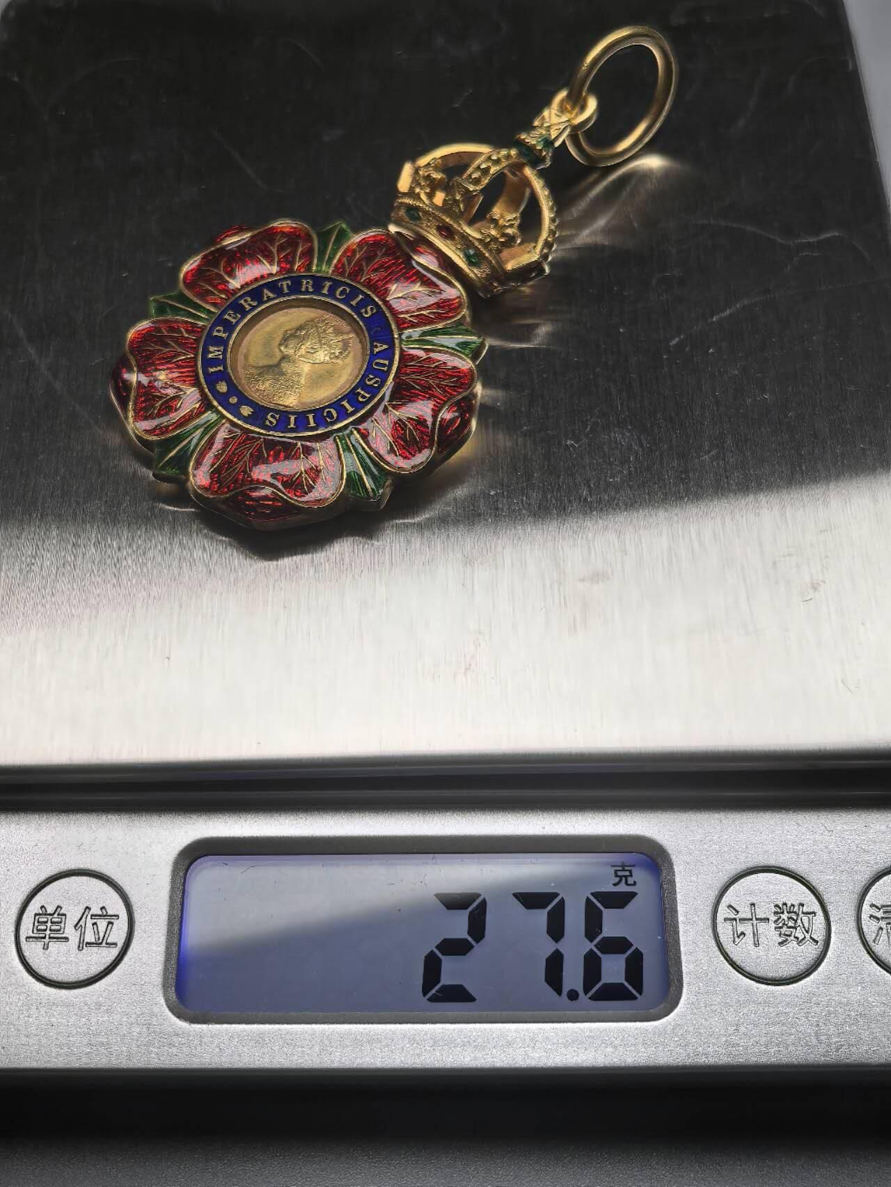小驴勋章奖章收藏8月9日星期六晚18点拍卖（有偿代拍送拍规则在简介最后，店主微信码在最后一拍品，参拍须阅读规则后再参拍，关系到运费包装发货时效真假辨别等关键信息，送拍规则在介绍最后面） CIE 印度帝国勋章 金质珐琅 极其罕见，补了视频