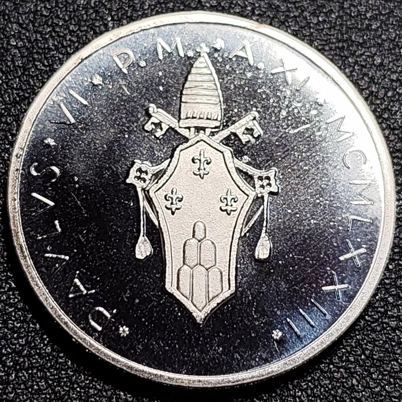 泉币菌-第74场-散币乐园 纪念章  葡萄小麦 梵蒂冈？不懂。 30×2mm 纪念品